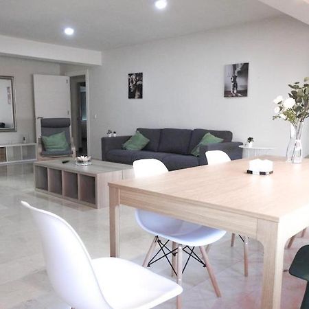 Carihuela Beach Suite Apartment Torremolinos Exteriör bild