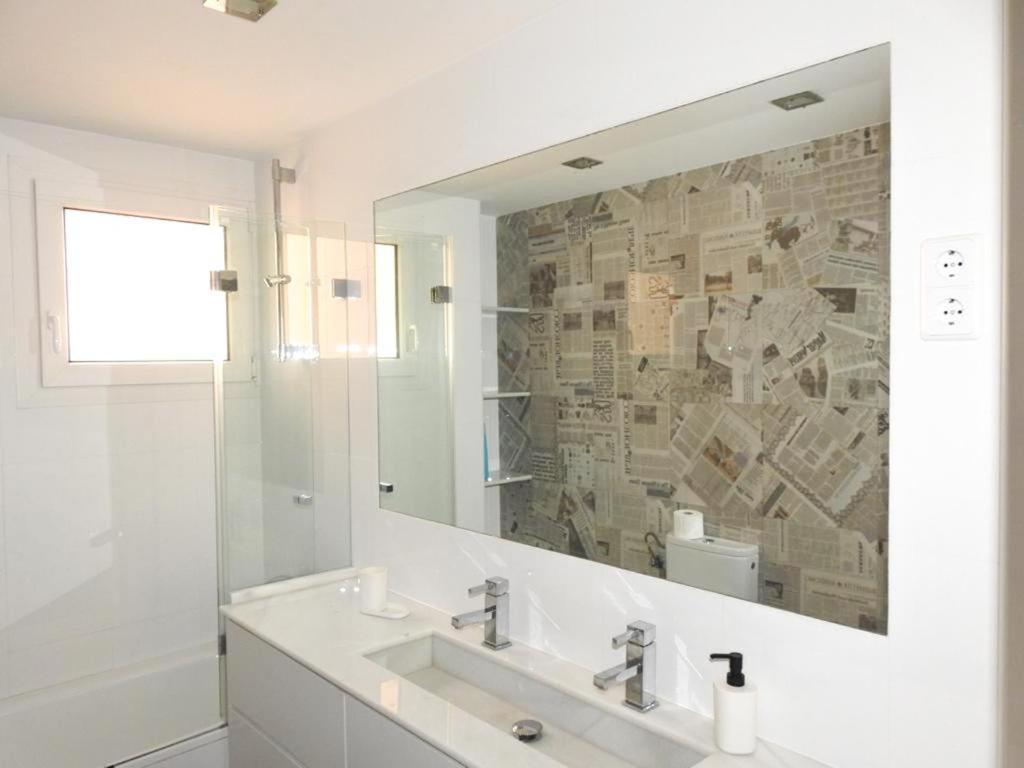Carihuela Beach Suite Apartment Torremolinos Exteriör bild