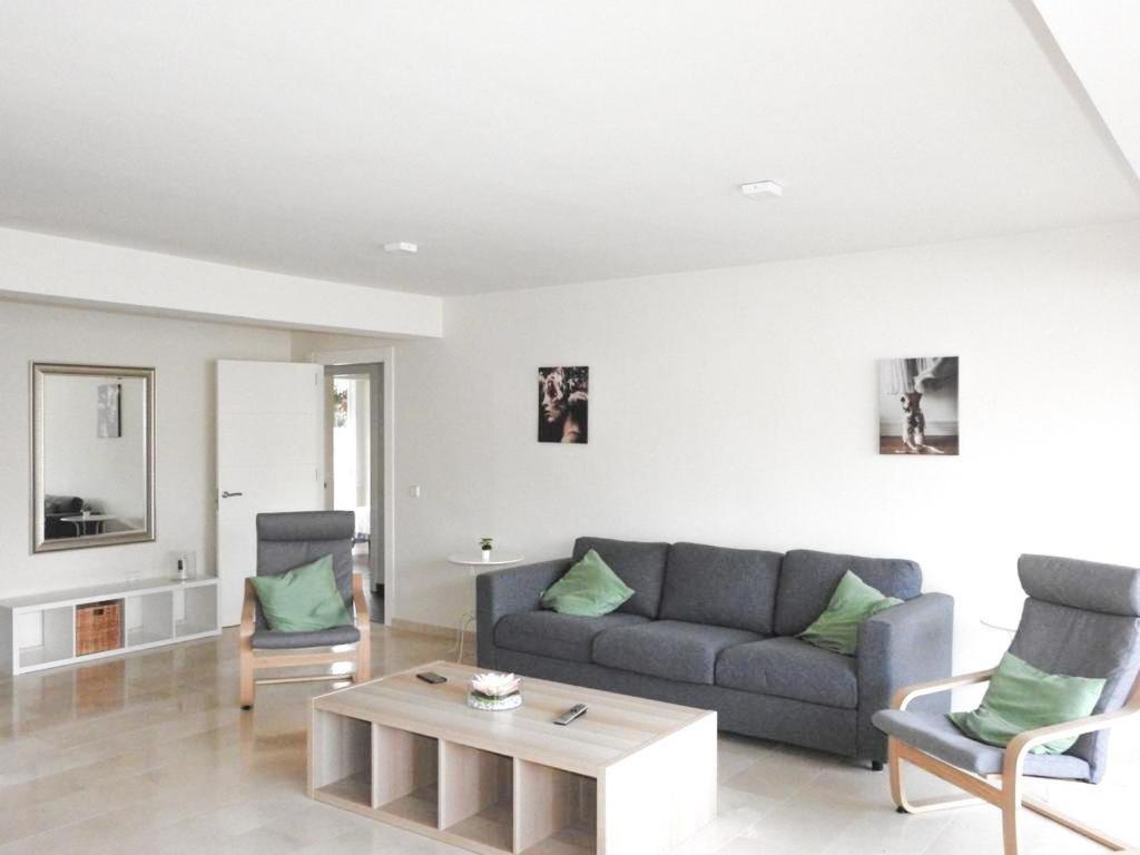 Carihuela Beach Suite Apartment Torremolinos Exteriör bild