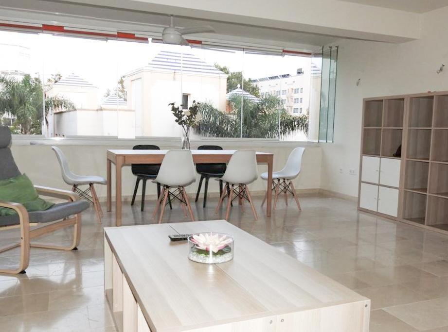 Carihuela Beach Suite Apartment Torremolinos Exteriör bild