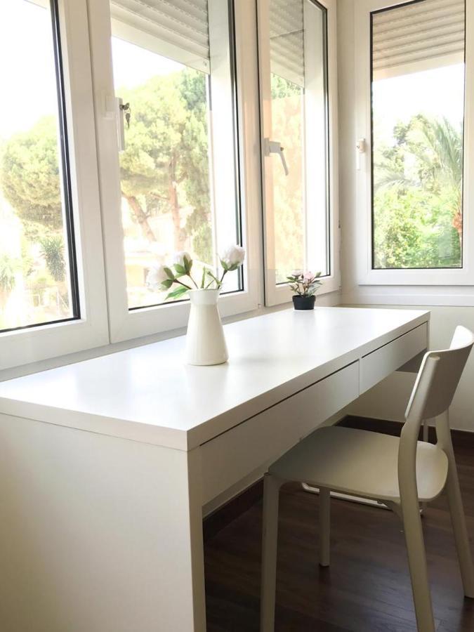 Carihuela Beach Suite Apartment Torremolinos Exteriör bild