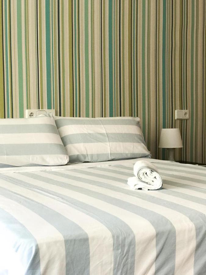 Carihuela Beach Suite Apartment Torremolinos Exteriör bild